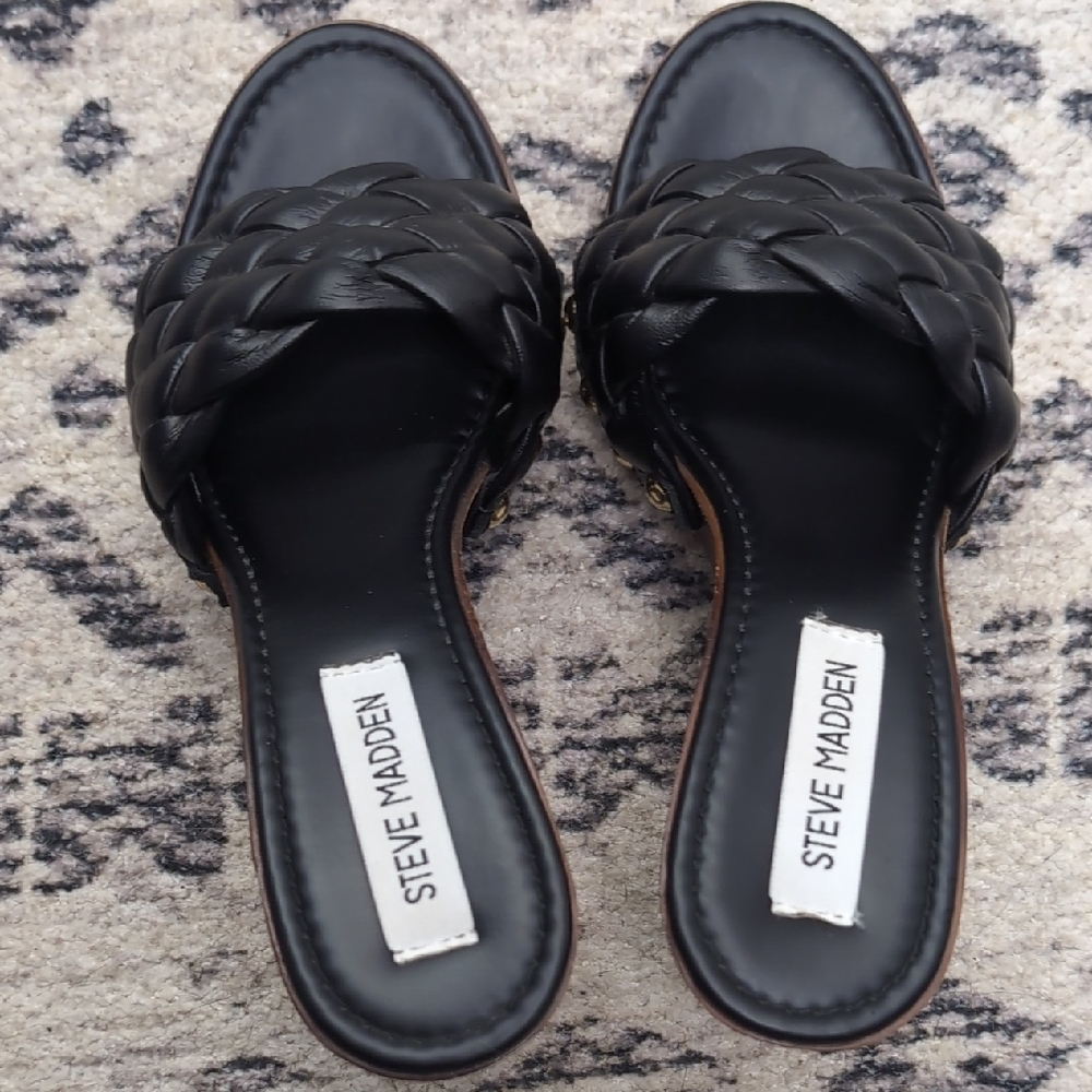 New Steve Madden Kadhtyn Woven Black Sandals, Sz. 8.